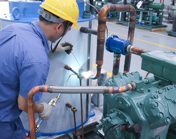 20噸直冷式塊冰機(jī)有多重，工作原理是什么